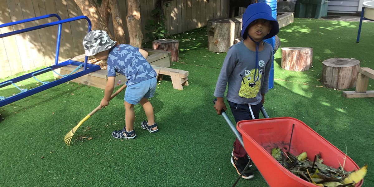 Otumoetai-childcare-wheelbarrow