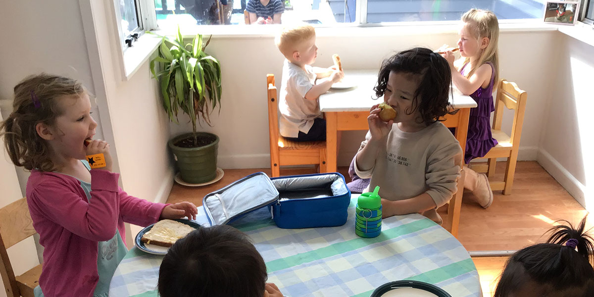 Otumoetai-Montessori-eating