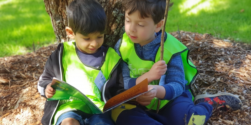 Gillies-boys reading