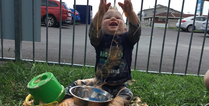 Messy play for Top Tots