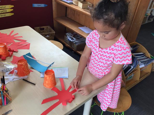 1590720720Making an octopus from recycled materials (Small).JPG